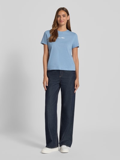 Tommy Hilfiger T-shirt o kroju regular fit z czystej bawełny Jasnoniebieski 1