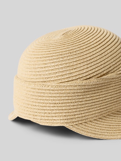 Produktfoto, Baseball Cap in Flecht-Optik von Loevenich aus Papier-Mix in Beige mit abgerundeter Passform und Falten-Optik.