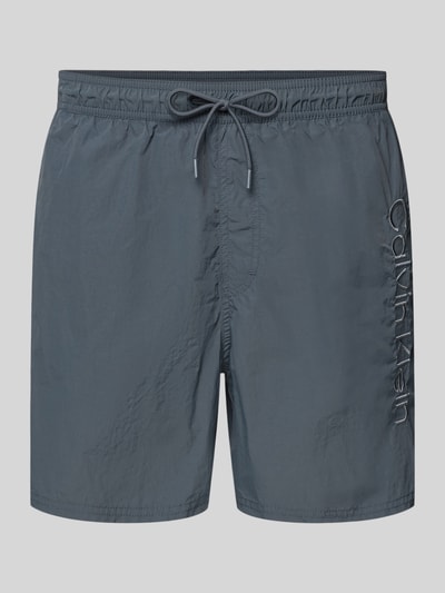 Produktfoto, Regular Fit Shorts mit Gesäßtasche von Calvin Klein Underwear in Grau mit Logo-Stitching, elastischer Bund mit Tunnelzug, integrierter Slip, Herren Shorts