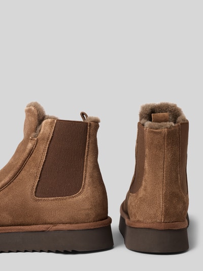 Produktfoto, braune Stiefelette mit elastischen Einsätzen Modell 'CPH267' von Copenhagen, Leder-Textil-Mix, abgerundete Spitze, Warmfutter, 4 cm Absatzhöhe, 12 cm Schafthöhe, 9 cm Schaftweite, texturierte Oberfläche
