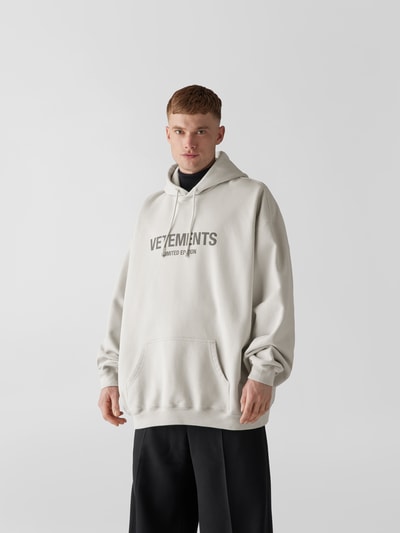 VETEMENTS Oversized Hoodie mit Label-Print Ecru 4