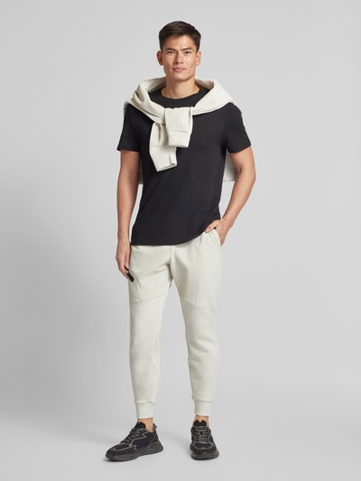 Under Armour Relaxed Fit Sweatpants mit Reißverschlusstasche Offwhite 1