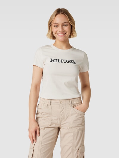 Tommy Hilfiger T-Shirt aus Baumwolle mit Label-Print Offwhite 4