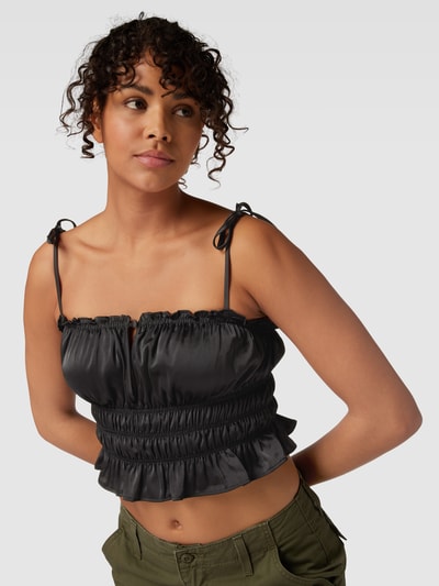 Review Crop Top mit Smok-Details Black 3