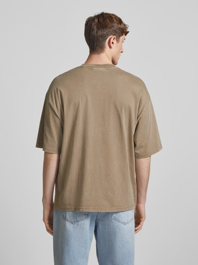 REVIEW T-Shirt mit Label-Print Mud 5