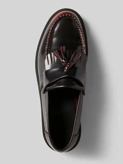 Produktfoto, Loafers aus echtem Leder Modell 'Adrian' von Dr. Martens in dunklem Braun mit Zierbesatz und profilierter Sohle, abgerundete Passform, Absatzhöhe 3 cm, Schafthöhe 7 cm, Schaftweite 12 cm.