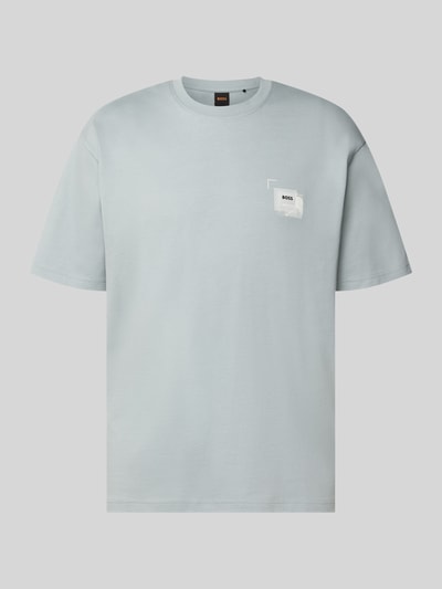 Produktfoto, hellblaues Regular Fit T-Shirt aus reiner Baumwolle Modell 'Te_Frame' von BOSS Orange mit kleinem weißen Logo-Patch vorn.