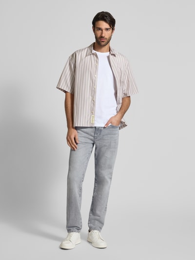 BOSS Orange Jeansy o kroju regular fit z mieszanki bawełny model ‘REMAINE BO’ Srebrny 1