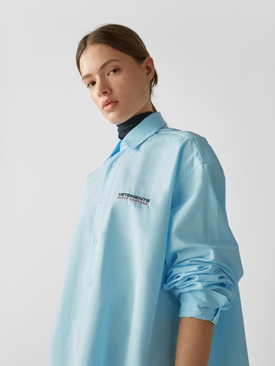 VETEMENTS Unisex Hemd mit Brand-Detail Hellblau 3