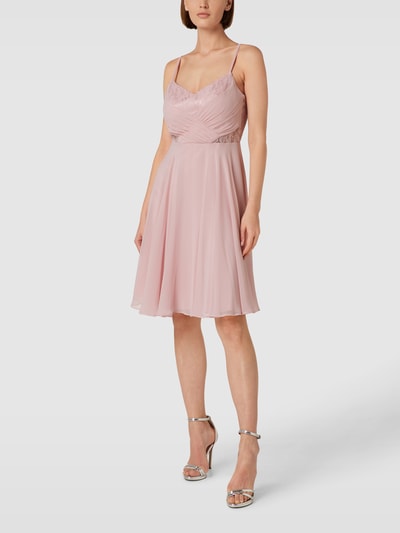 V.M. Cocktailkleid mit Spitzenbesatz Rose 1