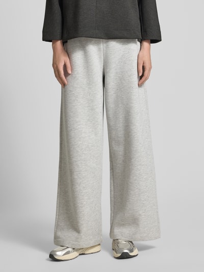 Rich & Royal Spodnie dresowe o kroju flared fit z obszyciem ozdobnymi kamieniami Jasnoszary 4