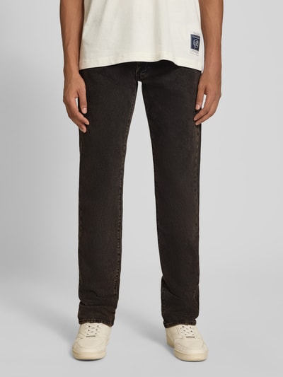 Männermodel trägt Slim Fit Jeans aus katoenmix Modell '511® SLIM' van levi's®, heren slim jeans van levi's®, detailopname vooraanzicht
