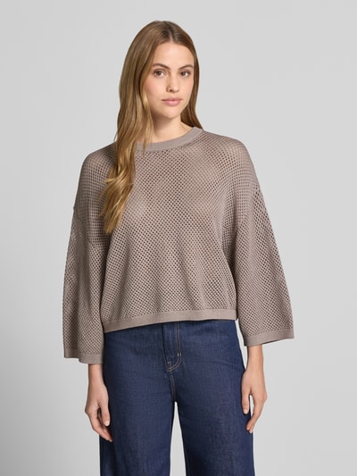 Frauenmodel trägt Pullover aus Viskose-Mix mit Ballonärmeln von Windsor, Loose-Fit, semitransparent, Rundhalsausschnitt, Vorderansicht, Nahaufnahme Oberkörper.