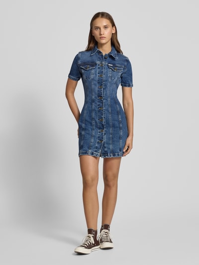 Guess Jeans Sukienka jeansowa z wykładanym kołnierzem Jeansowy niebieski 1