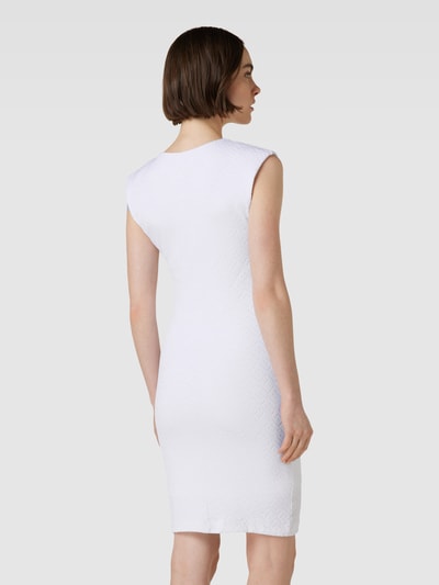 Guess Sukienka etui o długości do kolan ze wzorem z logo na całej powierzchni model ‘OFELIA’ Biały 5