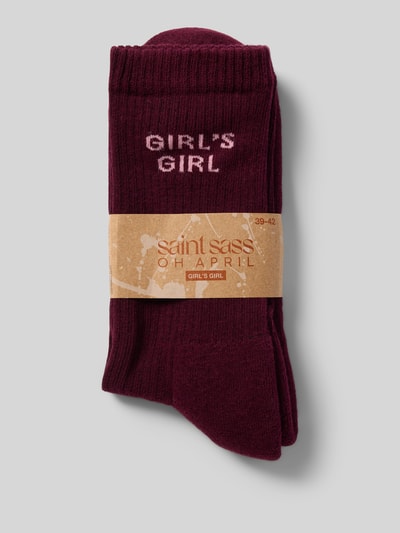 Produktfoto, Socken mit elastischem Rippenbündchen Modell 'Girl‘s Girl' von OH APRIL, Mischung bawełny ekologicznej z dodatkiem streczu, dopasowany krój, kolor bordowy, widoczne wyraźna struktura prążków