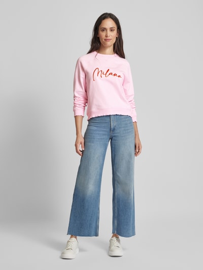 Rich & Royal Sweatshirt mit Statement-Applikation Hellrosa 1