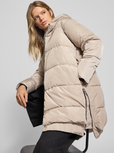 Only Płaszcz pikowany o kroju regular fit z kapturem model ‘KELLY’ Ziemisty brązowy 3