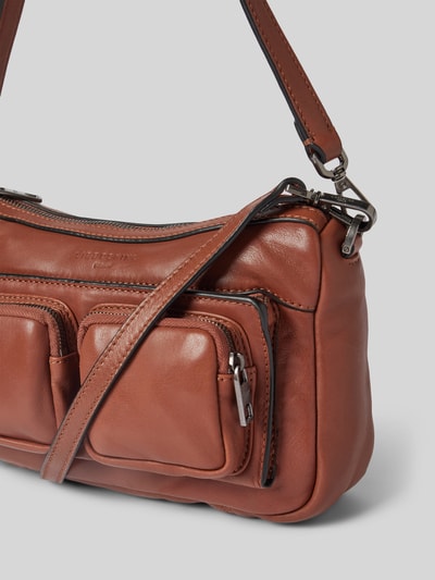 LIEBESKIND BERLIN Umhängetasche aus Leder mit Logo-Detail Modell 'Maia' Cognac 5