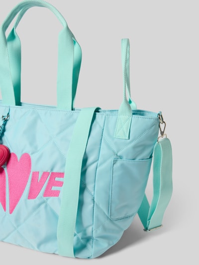 Produktfoto, Shopper mit Stitching Modell 'Love' von miss goodlife in Hellblau mit Steppnähte, Hauptfach mit Magnetverschluss, Tragehenkel, abnehmbarer Schulterriemen, Breite 60 cm, Länge 34 cm, Tiefe 32 cm, Länge Schulterriemen 57 cm