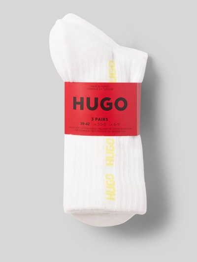 Produktfoto, Strümpfe aus Baumwoll-Mix im 3er-Pack Modell 'SIDE TAPE' von HUGO, Optik: Unifarben, Label-Schriftzug, verstärkte Ferse, Bundabschluss: Elastisch, Materialverarbeitung: Feinstrick, Herren