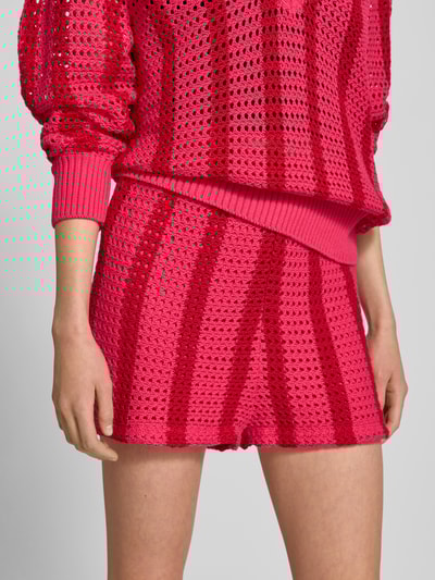 Colourful Rebel Regular Fit Shorts mit Lochmuster Modell 'Nolita' Pink 3