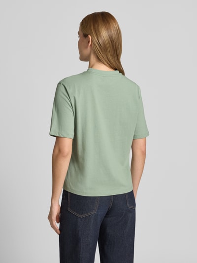 Vrouwenmodel draagt T-Shirt met Motiv-Stitching en ronde hals van JAKE*S STUDIO WOMAN, rechte fit, puur katoen, achteraanzicht volledige lichaamsopname