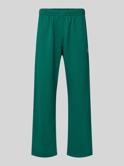 Produktfoto, grüne Wide Fit Sweathose mit elastischem Bund von adidas Originals, Baumwoll-Mix, Logo-Stitching, Eingrifftaschen, gerade Form