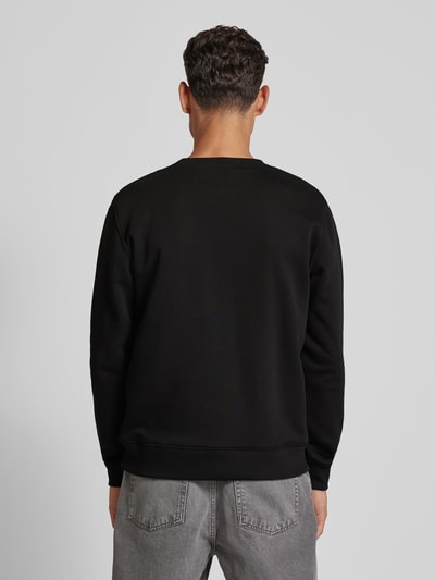 Alpha Industries „BASIC SWEATER” z nadrukiem z logo  Czarny 5