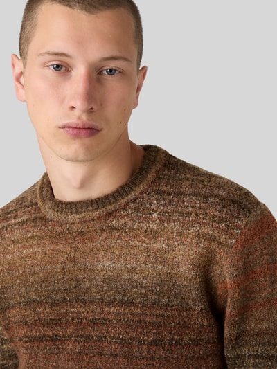 Levi's® Pullover mit weicher Bouclé-Struktur aus reiner Baumwolle Mittelbraun 3