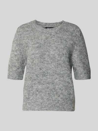 Produktfoto, grauer Strickpullover mit 1/2-Arm und Rundhalsausschnitt von Gina Tricot, Material-Mix mit Lanawoll-Anteil, Ziersteinbesatz, Regular Fit