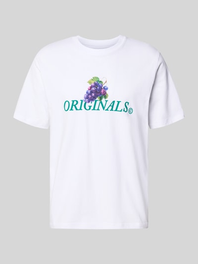 Produktfoto, Regular Fit T-Shirt mit Statement-Print Modell 'Eres' von Jack & Jones aus reiner Baumwolle, weiß mit Rundhalsausschnitt, grüner Schrift und Traubenmotiv, Rückenlänge bei Größe M: 61 cm