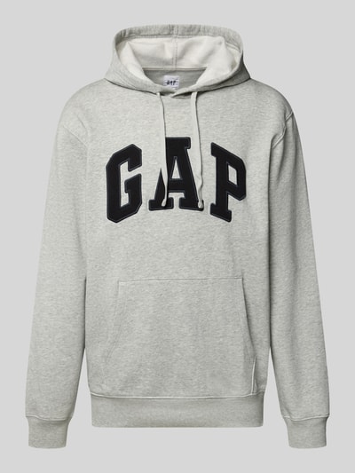 Produktfoto, Hoodie mit Logo und Känguru-Tasche von GAP in Hellgrau, Baumwoll-Mix, Regular Fit, sichtbare Känguru-Tasche, schwarze Schrift