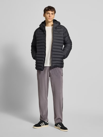 adidas Originals Kurtka pikowana z kapturem Czarny 1