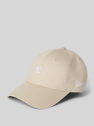 Produktfoto, Base Cap mit Motiv-Stitching Modell '9FORTY' von New Era in Beige, Reine Baumwolle, Struktur durch Stitching, Damen, Strapback
