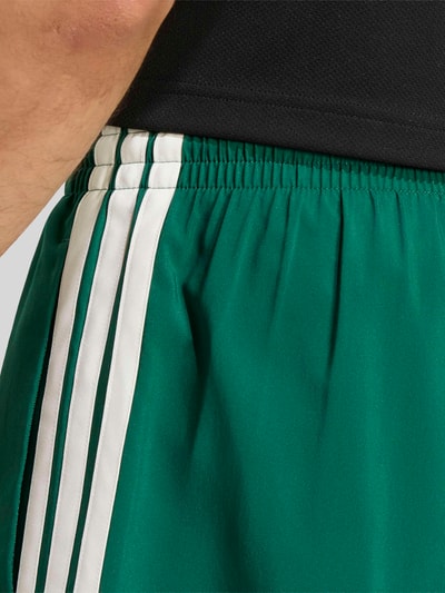 adidas Sportswear Regular Fit Sportshorts mit seitlichen Eingrifftaschen Gruen 5