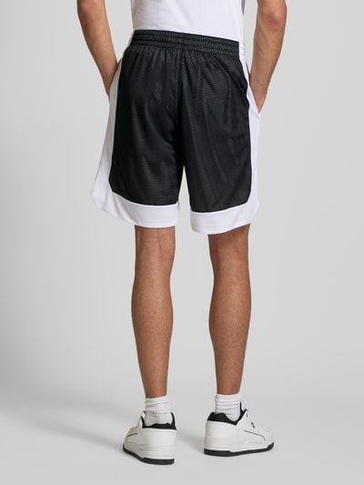 CHAMPION Loose Fit Shorts mit Logo-Badge Black 5