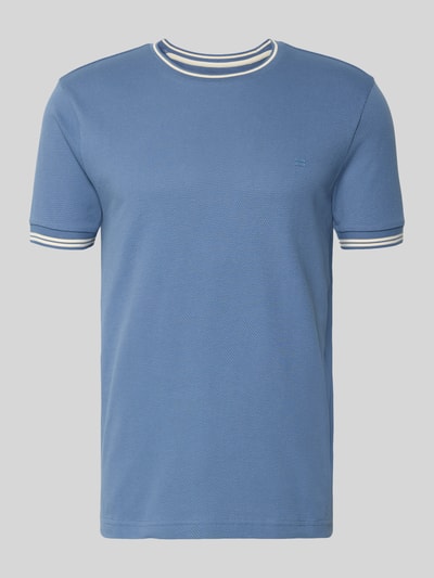Produktfoto, T-Shirt mit Strukturmuster und Rundhalsausschnitt von Christian Berg Men aus Baumwoll-Elasthan-Mix, Regular-Fit, blaue Farbe.