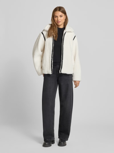 Tom Tailor Denim Kurtka z futerka o kroju regular fit z wykładanym kołnierzem Złamany biały 1