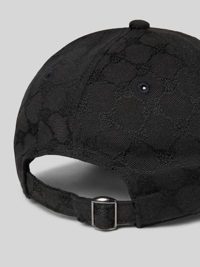 Produktfoto, Basecap mit Label-Detail Modell 'Adriana' von JOOP! aus schwarzem Baumwoll-Mix, verstärkter Schirm, verstellbarer Verschluss, eingestickte Luftlöcher.