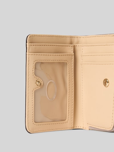 Guess Portemonnaie mit Logo-Applikation Modell 'Laurel' Taupe 3