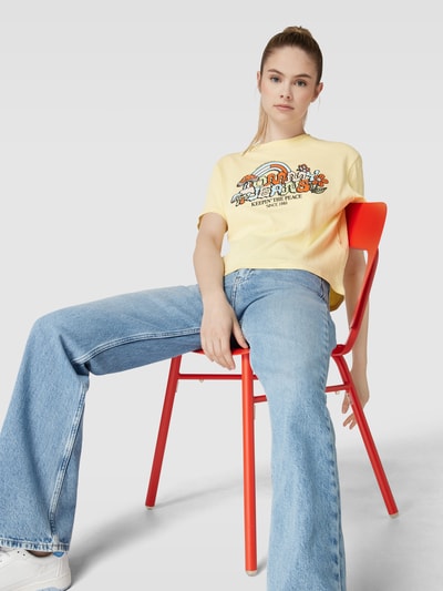 Tommy Jeans T-shirt z nadrukowanym motywem model ‘HOMEGROWN’ Jasnożółty 3