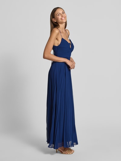 Forever New Abendkleid mit Plisseefalten Modell 'LORETO' Royal 1