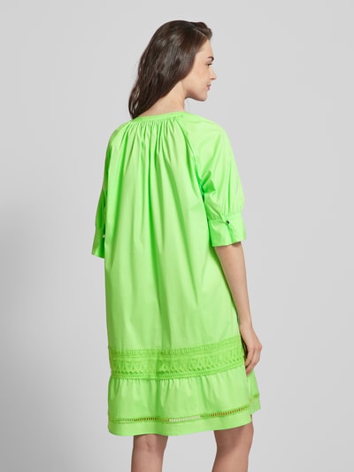 Marc Cain Knielange jurk met V-hals Neon groen - 5
