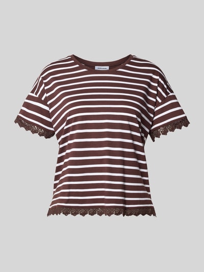 Produktfoto, T-Shirt mit Spitzenbesatz und Rundhalsausschnitt von MORE, damski t-shirt, mieszanka bawełny i mikromodalu, krój regular fit, obszycie koronką, okrągły dekolt, długość tyłu w rozmiarze 36: 58 cm, brązowe i białe poziome paski, miękka tekstura