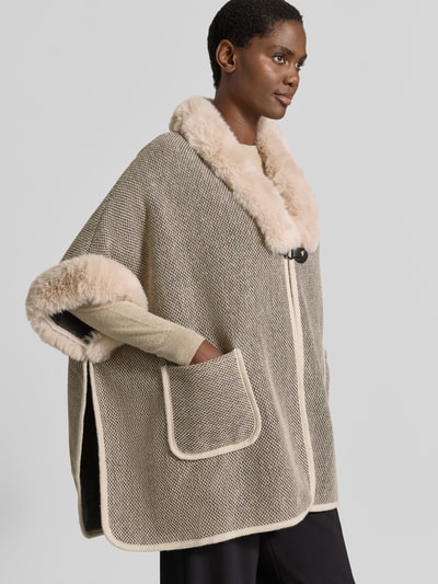 Apricot Relaxed Fit Poncho mit Kunstfell Sand 3