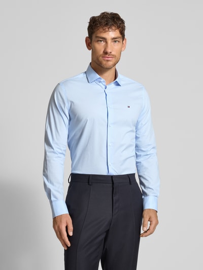 Tommy Hilfiger Tailored Koszula biznesowa o kroju slim fit z kołnierzykiem typu kent Niebieski 4