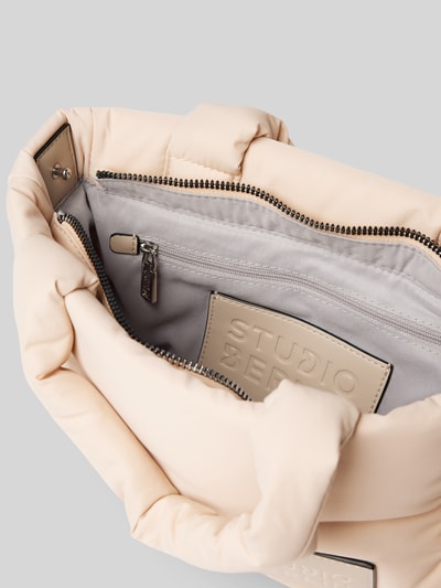 STUDIO BERLIN Handtasche mit Label-Badge Modell 'MITTE' Beige 5