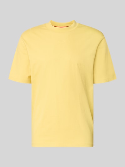 Produktfoto, Regular Fit T-Shirt aus reiner Baumwolle Modell 'DAPOLINO' von HUGO in Unifarbe Gelb, Label-Schriftzug, Jersey-Textur