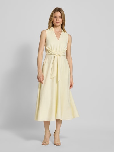 Christian Berg Cocktail Tailliertes Cocktailkleid aus Leinen-Viskose-Mix Hellgelb 4